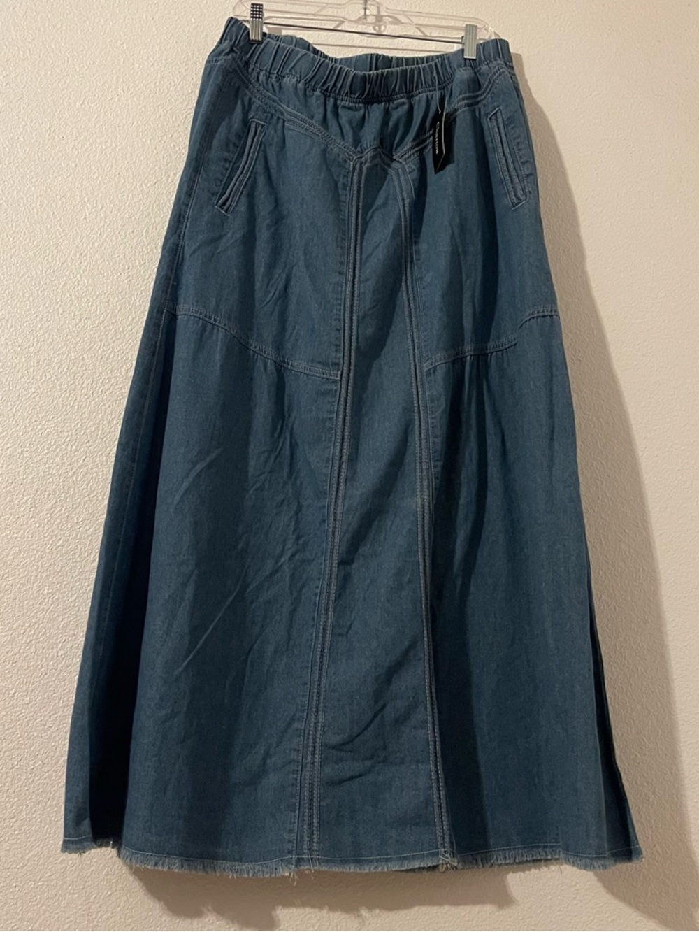 Chartou Women’s XXL A Line Maxi Skirt Denim Raw Hem Stretchy Waist and Pockets - Picture 8 of 9